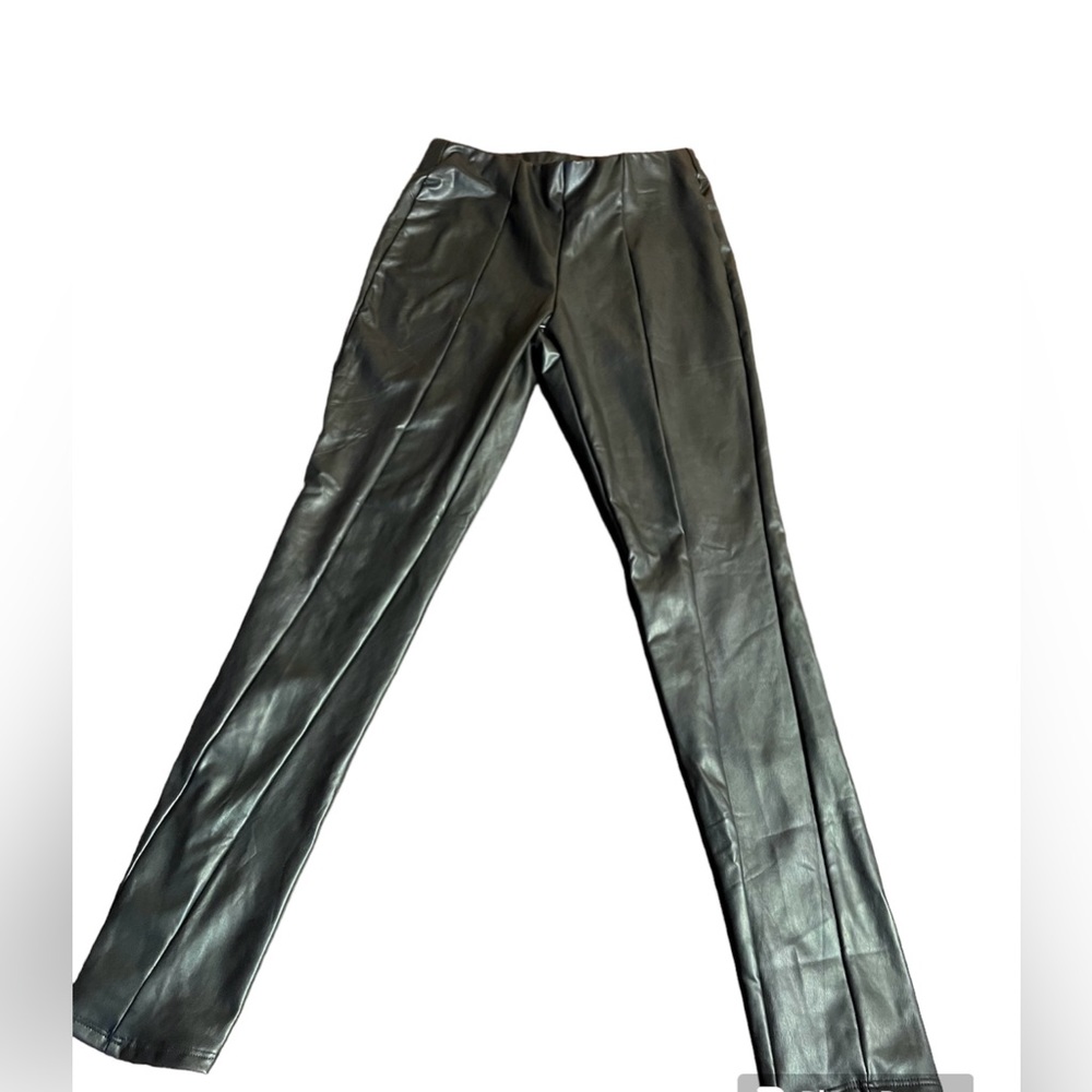 Sexy black faux leather party leggings. Haute Monde size S